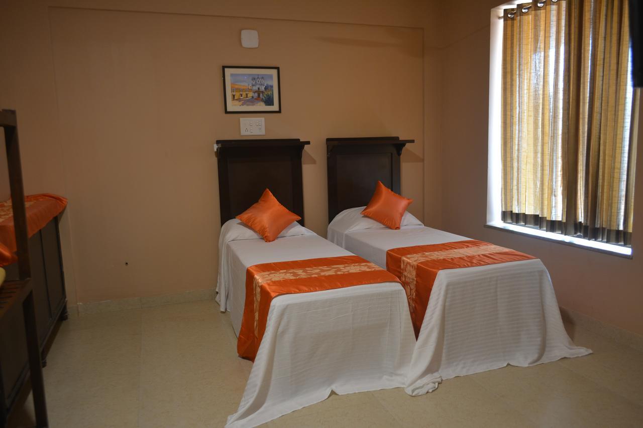 Dimar Beach Hotel Calangute Exteriör bild
